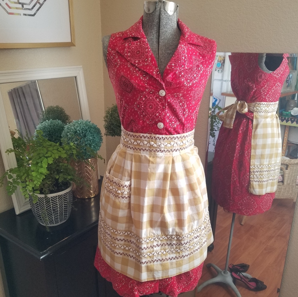 Cute-simple plaid apron with tie fits XS-XL